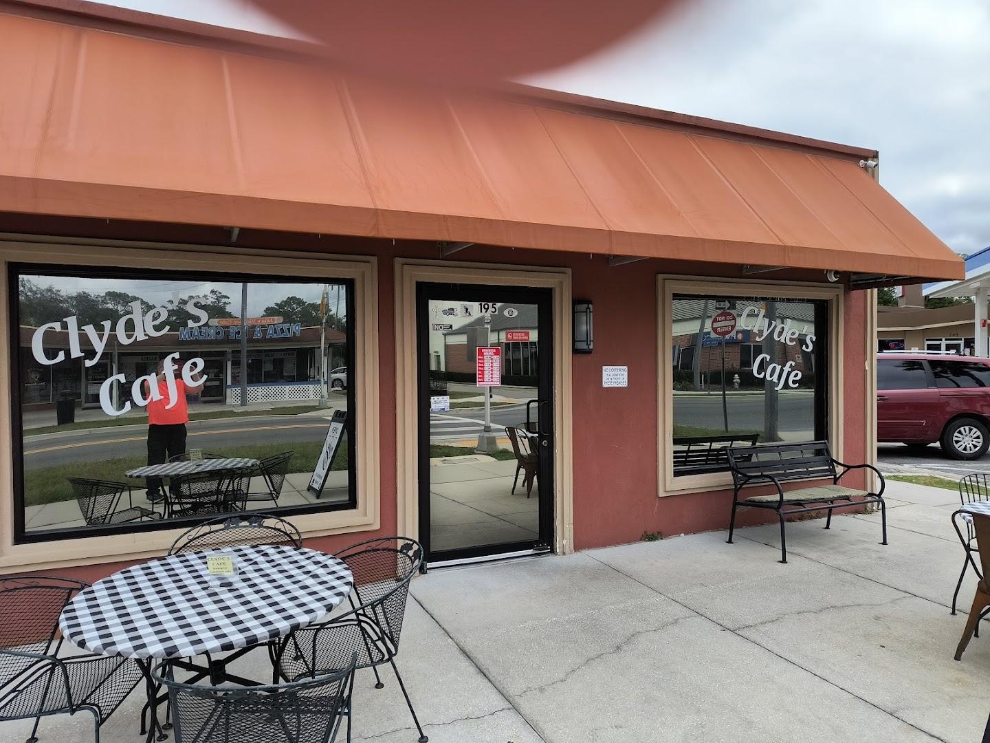 Clyde's Cozy Corner Cafe