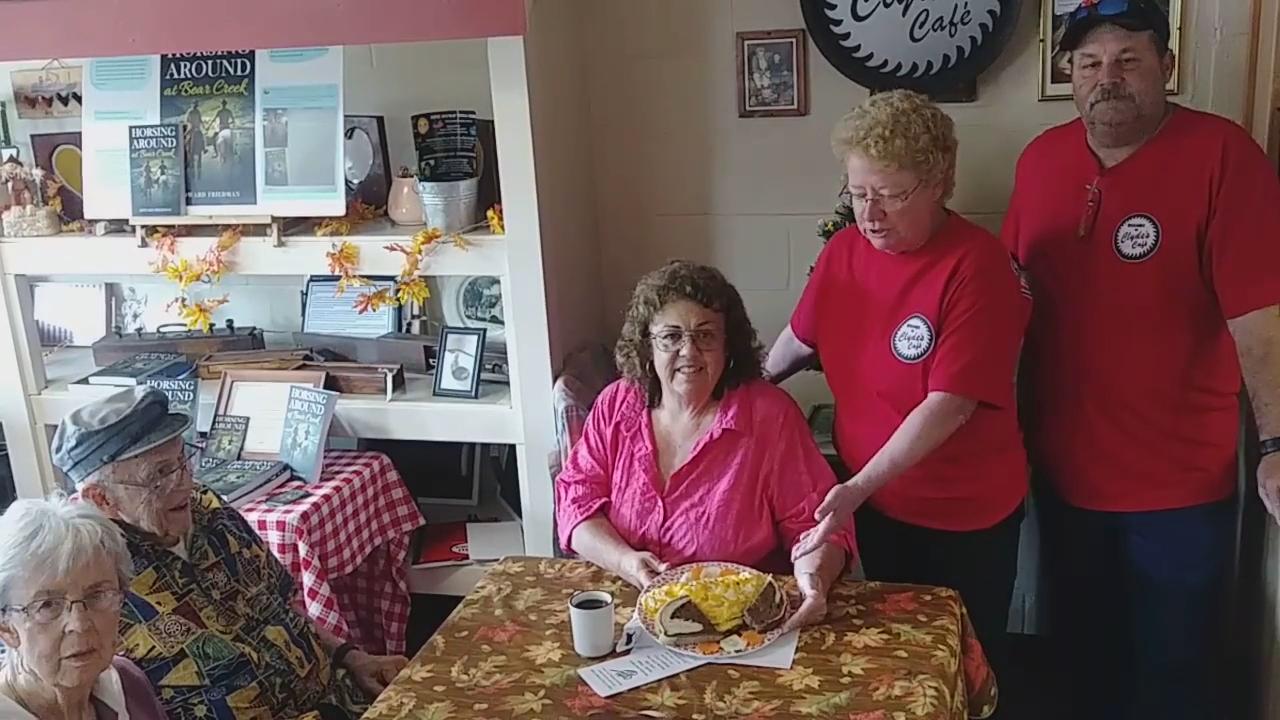 Clyde's Cozy Corner Cafe